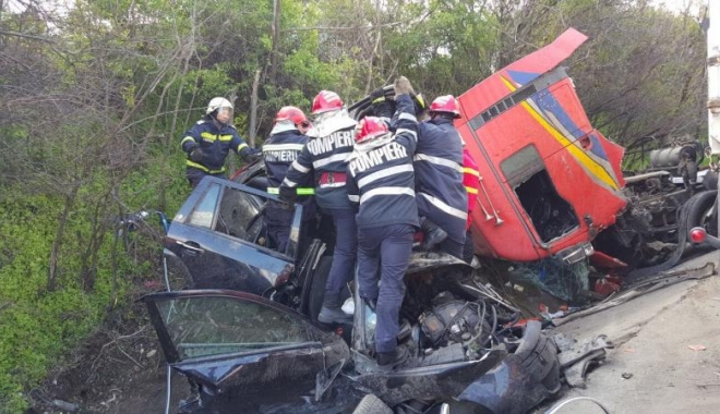 Șoferul care a provocat accidentul cu 5 morți avea permisul suspendat - anbnjnc9odawjmhhc2g9ntfky2rkndg0-1493228205.jpg