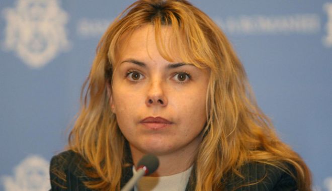 Anca Dragu: „E nevoie de o politică de integrare economică şi culturală a romilor” - ancadragu-1613922901.jpg