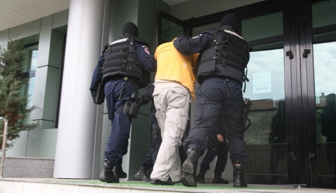 Cum făceau milioane de euro 