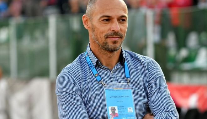 FC Botoşani l-a prezentat oficial pe antrenorul Bogdan Andone - andone-botosani-1704724363.jpg