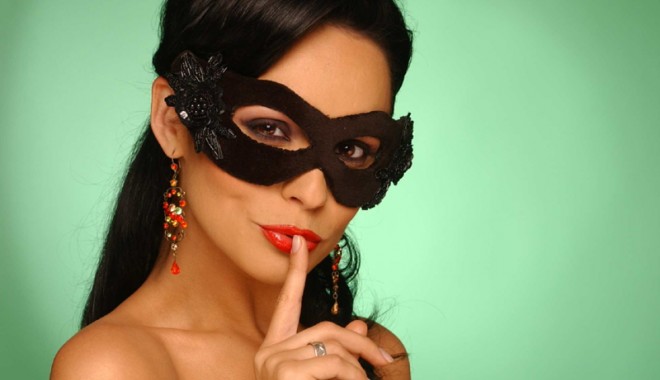 Andreea Marin, gest riscant pentru logodnicul turc - andreeamarin-1383569943.jpg