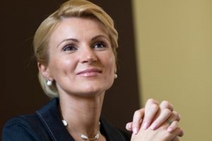 Consiliera lui Emil Boc și-a lansat cartea la Constanța - andreeapaulvass-1316874434.jpg