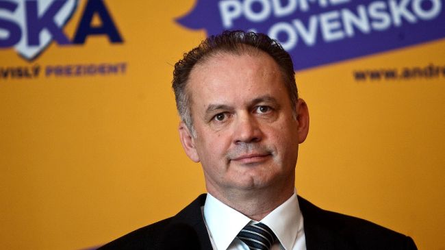 Slovacia: Milionarul Andrej Kiska, învestit în funcția de președinte. Oameni ai străzii, invitați la dejunul oficial - andrejkiska-1402910413.jpg