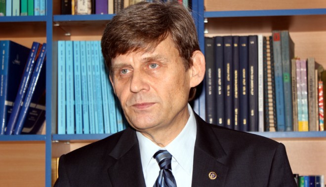Parlamentul votează schimbările  la Legea privind transportul maritim - andrianmihei10-1363019893.jpg
