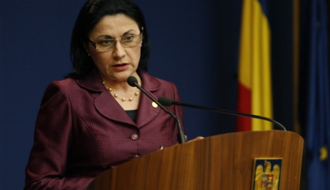 Bacalaureat diferențiat din 2013, pentru elevii care vor să intre pe piața muncii - andronescu21346506104-1346828699.jpg