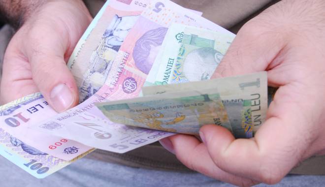 Cine sunt angajații care au salarii de peste 4.000 lei net pe lună - angajaticusalariimari-1421160806.jpg