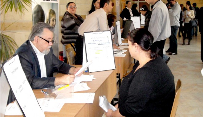 Ce primesc de la stat patronii dacă angajează absolvenți sau șomeri - angajatorisomeri-1382721572.jpg