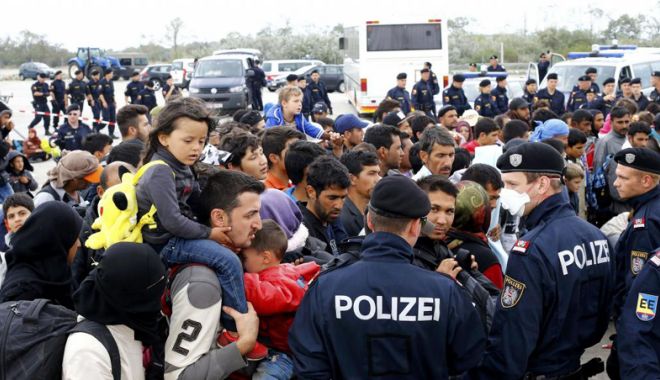 Angela Merkel respinge ideea unei axe Germania-Austria-Italia împotriva migrației - angela-1528981982.jpg