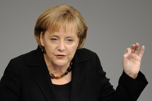 Merkel vrea un nou tratat al UE, pentru un grad mai ridicat de integrare - angelamerkeluecantadupaaceeasipa-1346051810.jpg