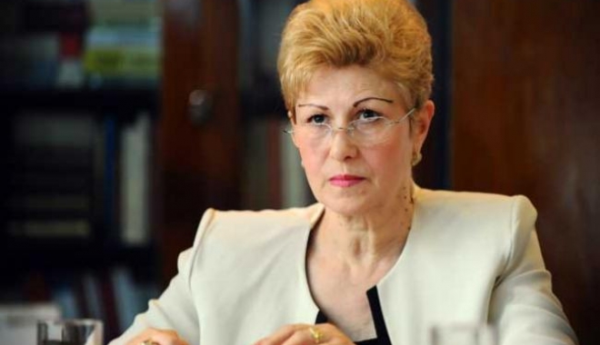Livia Stanciu, numită judecător la CCR - angelanicolaedezvaluiridesprelau-1465485984.jpg