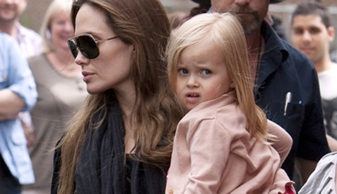 Fetița Angelinei Jolie  a primit cel dintâi rol la doar 4 ani - angelinajolie21345724875-1345770133.jpg