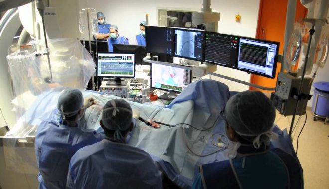 Cardiacii, operaţi cu ajutorul unui aparat împrumutat. „Avem nevoie urgent de un angiograf!” - angiografprint-1610048472.jpg
