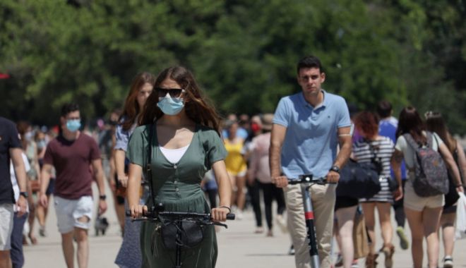 Purtarea măștii de protecție va deveni o opțiune personală în Anglia - angliamasca-1625488085.jpg