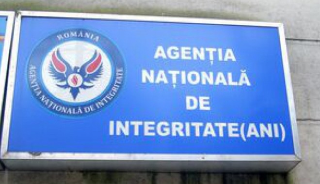 Guvernul mărește salariile inspectorilor ANI cu până la 4.000 lei - ani99162000-1359560471.jpg
