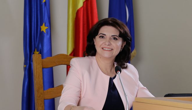 Monica Anisie și Ionuț Stroe au discutat despre sportul școlar și organizarea viitoarelor competiții - anisie-1591289574.jpg