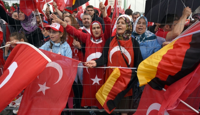 Ankara le cere turcilor să fie prudenți în Germania - ankara-1505045032.jpg