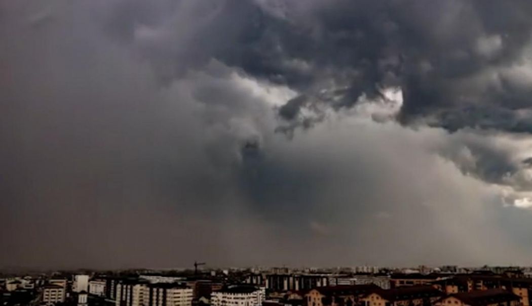 COD PORTOCALIU de vreme severă în județele Constanța și Tulcea. S-a emis RO-Alert la Năvodari - anm-1721927181.jpg