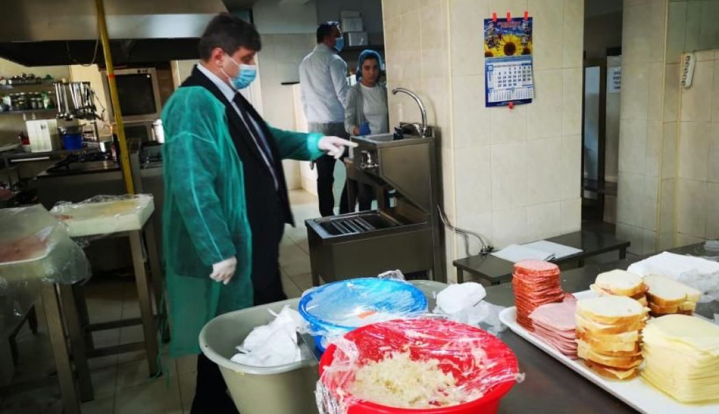 ANSVSA, controale la peste 2.700 de unităţi din industria alimentară, înaintea minivacanţei de 1 Mai - ansvsa-1745916272.jpg
