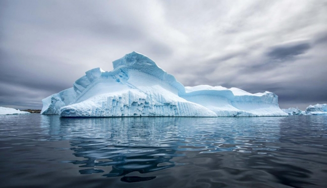 Un aisberg imens s-a desprins de Antarctica - antarcticblue158488658821024x653-1499860660.jpg