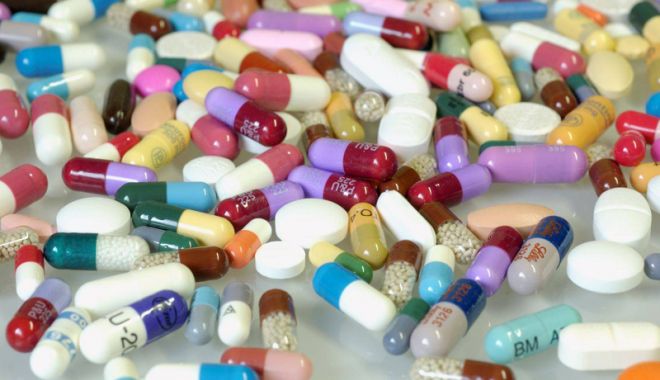 Nu dați fuga la sertarul cu medicamente! Antibioticele vă pot face, uneori, mult rău - antibiotice06-1525793367.jpg