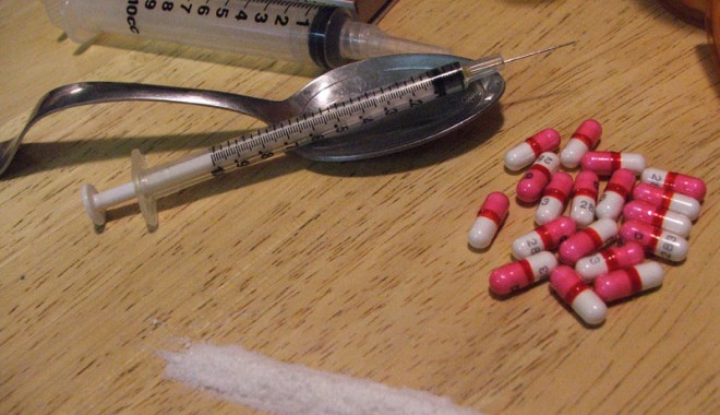 Câți români au urmat  tratamentul de dezintoxicare - antidrog-1369928780.jpg