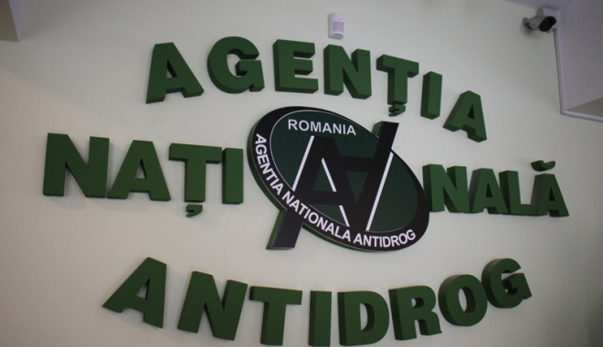 Medici școlari din Constanța, instruiți cu privire la problematica drogurilor - antidrogmediciconstanta-1495729349.jpg