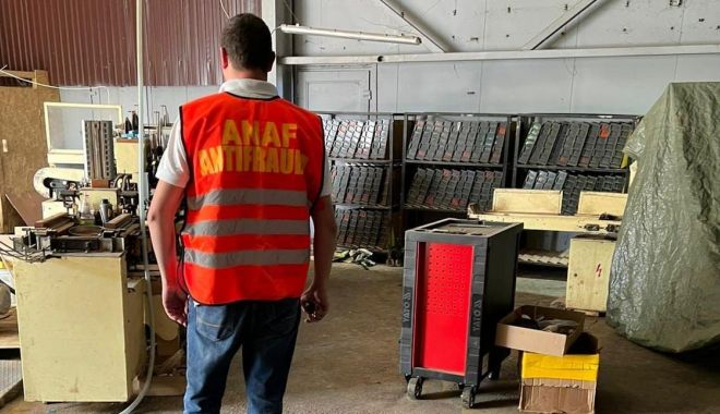 Antifrauda a descoperit o fabrică clandestină de țigări în Buzău - antifraudaadescoperitofabricacla-1655649022.jpg