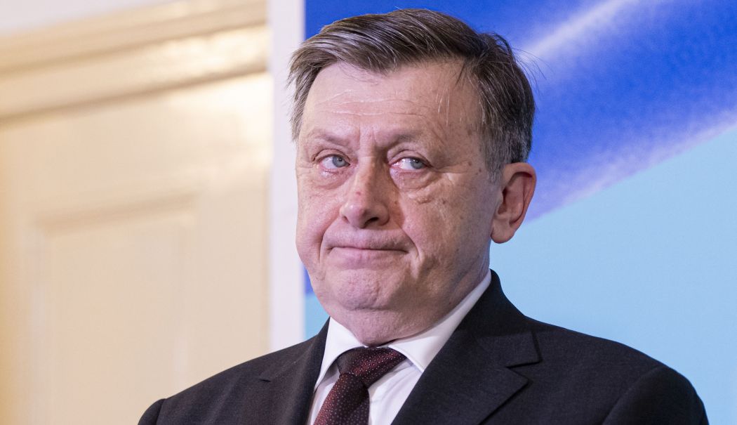 Crin Antonescu: „Susținerea mea de către conducerea PSD a fost până în prezent impecabilă” - antonescu-psd-1743336514.jpg