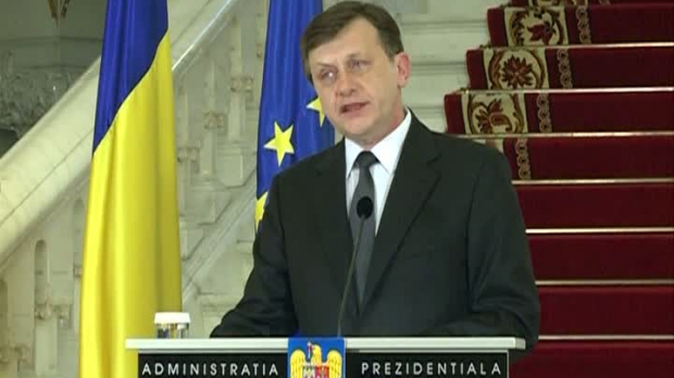 Antonescu a promulgat Legea referendumului - antonescucotroceniphp82090200-1342509356.jpg