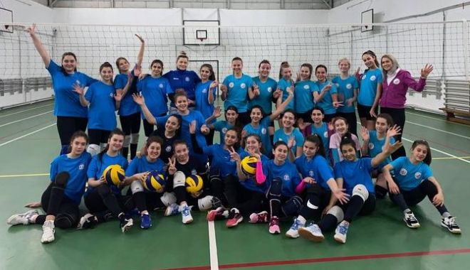 Antrenament comun pentru junioarele de la Academia de Volei Tomis şi CS Medgidia - antrenament-1615564219.jpg