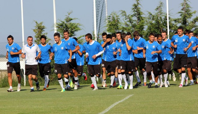 Viitorul țintește locurile 1-10 în Liga I - antrenamentviitorulconstanta5-1340295747.jpg