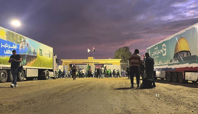 Egiptul, de acord să permită trecerea de ajutor umanitar în Gaza - ap23290280049395-1697722342.jpg