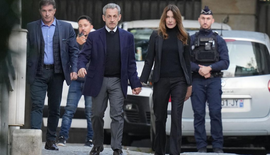 Fostul preşedinte francez Nicolas Sarkozy începe să-şi ispăşească pedeapsa de cinci ani de închisoare