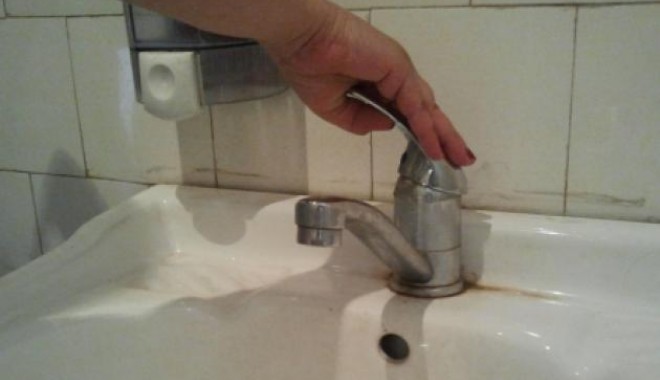 Atenție, se oprește apa în localitatea Castelu! - apa-1395066244.jpg