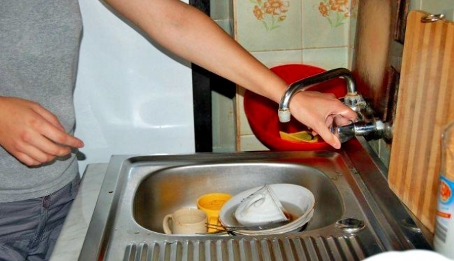 Atenție, încă o localitate constănțeană fără apă! - apa-1505987657.jpg