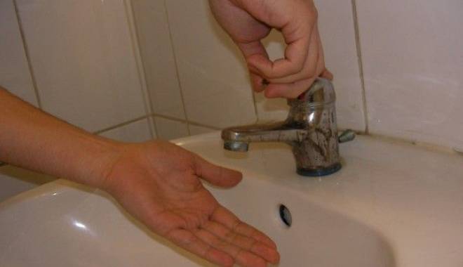 COD PORTOCALIU de viscol, la Constanța / Consumatorii din Ostrov și Lipnița au rămas fără apă la robinete - apa123-1453030979.jpg