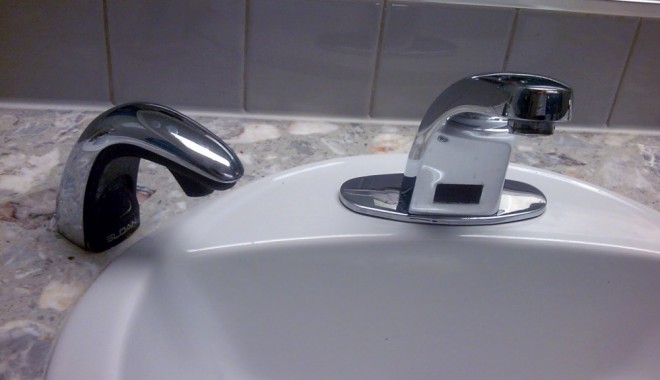 RAJA. Află aici până la ce oră este oprită apa în localitatea Mihail Kogălniceanu - apa251383799645-1384330548.jpg