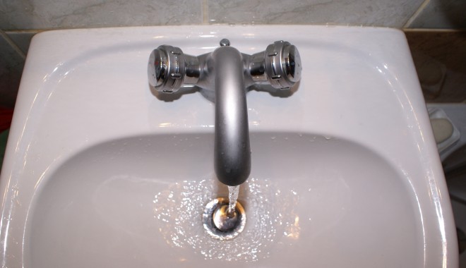 Avarie RAJA. Localitățile Murfatlar și Poarta Albă, fără apă potabilă - apa5-1357810421.jpg