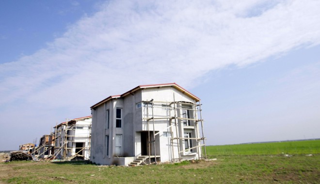 Vrei o locuință a ta?  Ce alegi, casă  sau apartament la bloc? - apartamentcasa-1359988768.jpg