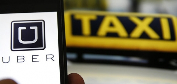 Lovitură pentru UBER. Consiliul General a interzis taximetria alternativă Uber, Taxify, Clever - aplicatiiledetipuberilegaleinrom-1513699998.jpg