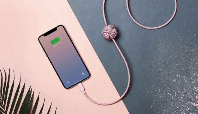 Apple nu vrea să se subordoneze regulilor UE! Iată motivul - applesursabestproductscom-1580733972.jpg
