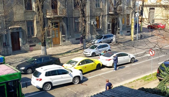 Șoferița care provocat accidentul rutier de pe bulevardul Ferdinand, plasată sub control judiciar - aprovocat11523631979-1523708799.jpg