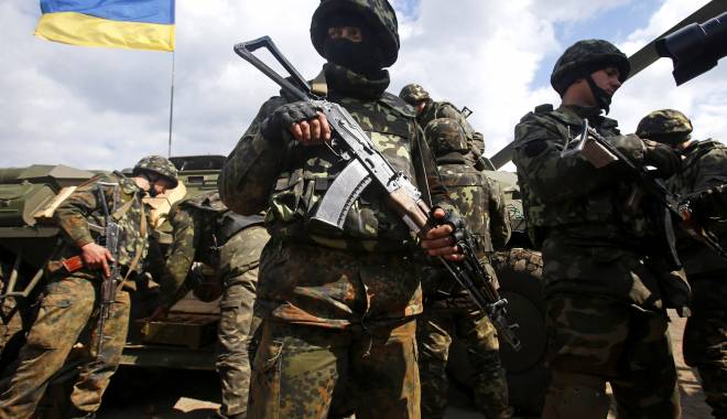 Acord de pace și nu prea! Rebelii continuă tirurile în Donețk; lupte crâncene lângă Mariupol - aptopixukraine-1424605768.jpg