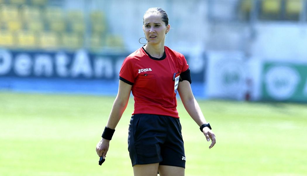 Alina Peșu și Iuliana Demetrescu, delegate de UEFA la meciuri din Champions League - arbitre-1759757752.jpg