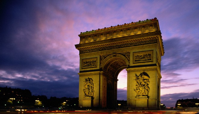 Alertă cu BOMBĂ la Arcul de Triumf! - arcdetriompheparisfrance-1367249882.jpg
