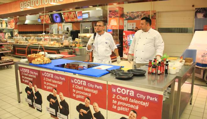 Cora City Park a încântat simțurile clienților cu un cooking show condus de doi chefi talentați - arenabucatarilorcora8-1445888748.jpg