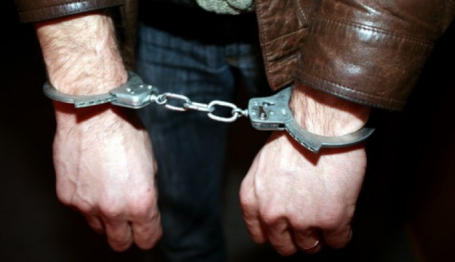 Constănțean urmărit internațional, prins astăzi de polițiști - arest-1385737330.jpg
