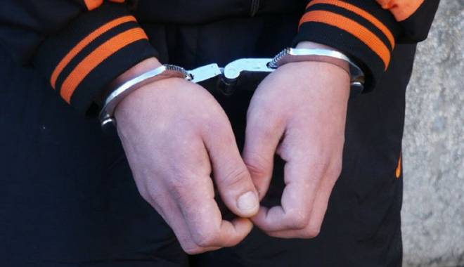 Urmărit național, depistat de polițiștii constănțeni - arest-1453896275.jpg