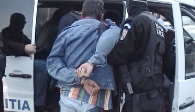 Șoferul depistat în comă alcoolică și un suspect de tâlhărie, ARESTAȚI PENTRU 30 ZILE - arest-1541090896.jpg