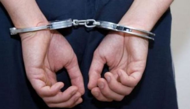 Bandă criminală de români, căutată în Irlanda pentru furt și înșelăciune - arest-1548657165.jpg